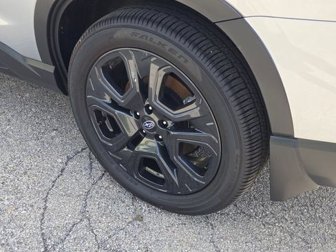 Certified 2025 Subaru Ascent Bronze Edition AWD/4WD image 19