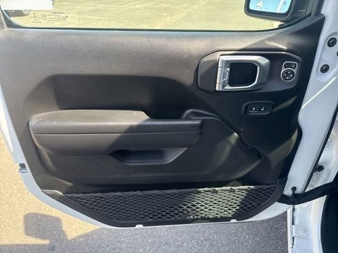 Certified 2022 Jeep Wrangler Unlimited Sport AWD/4WD image 11