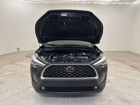 Used 2022 Toyota Corolla Cross XLE FWD image 9