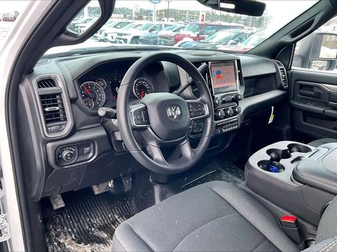 New 2026 RAM 3500 Tradesman w/ Chrome Appearance Group AWD/4WD image 9