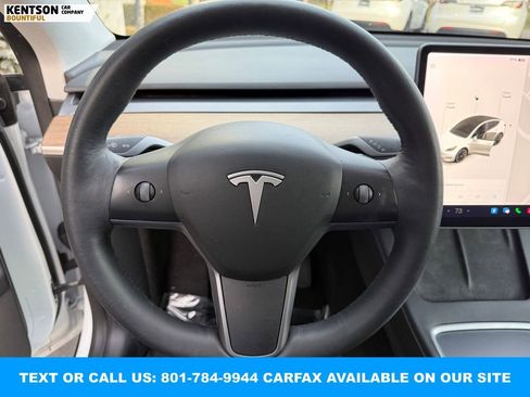 Used 2022 Tesla Model Y Long Range image 14
