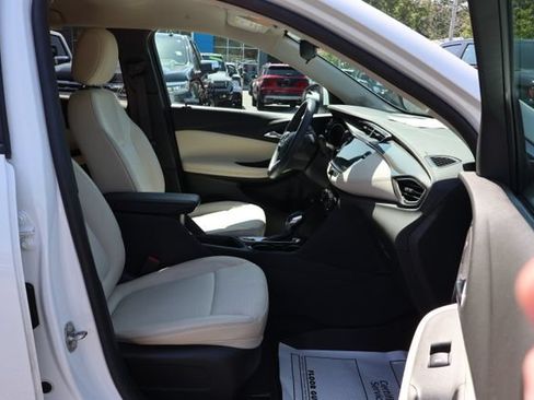 Used 2022 Buick Encore GX Select FWD image 23