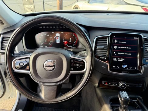 Used 2018 Volvo XC90 T6 Momentum w/ Convenience Package image 32