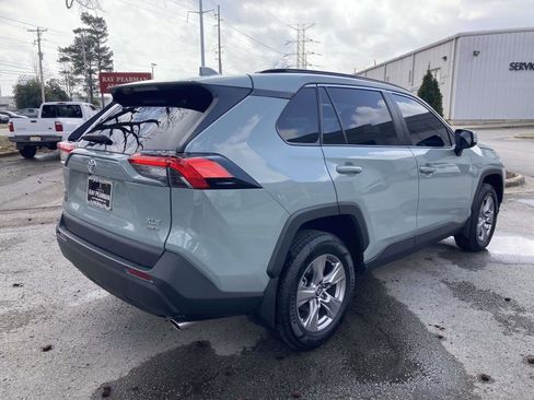 Used 2022 Toyota RAV4 XLE w/ Convenience Package image 3