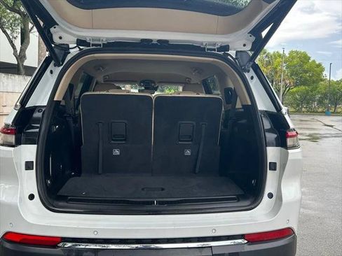 Certified 2022 Jeep Grand Cherokee L Limited RWD image 44