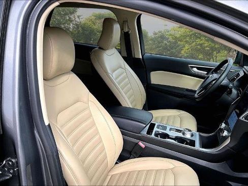 Certified 2022 Ford Edge SEL image 7