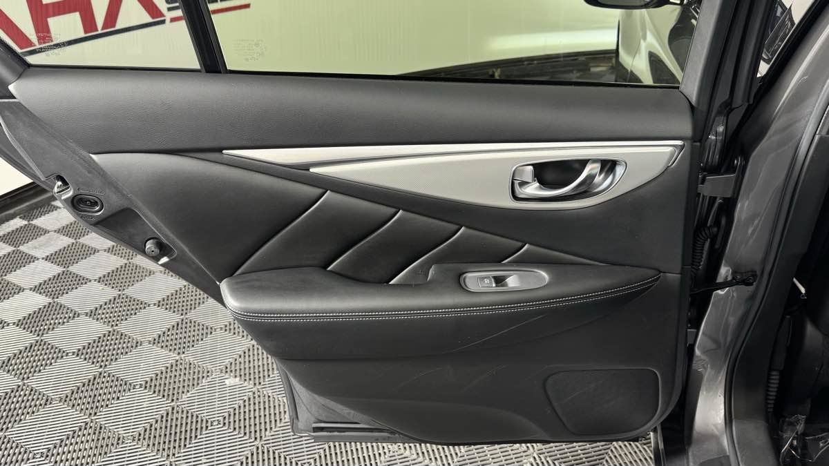 Used 2021 INFINITI Q50 Luxe w/ Seat & Sound Package RWD image 34