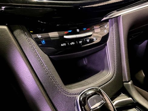 Used 2024 Cadillac XT6 Sport AWD/4WD image 16