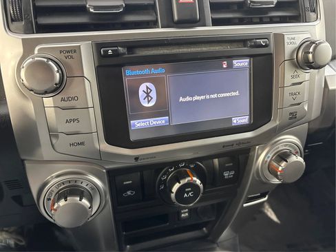 Used 2016 Toyota 4Runner SR5 AWD/4WD image 19