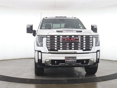 Used 2024 GMC Sierra 2500 Denali w/ Denali Reserve Package AWD/4WD image 12