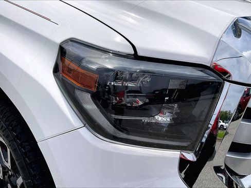 Used 2019 Toyota Tundra Limited w/ Limited Premium Package AWD/4WD image 27