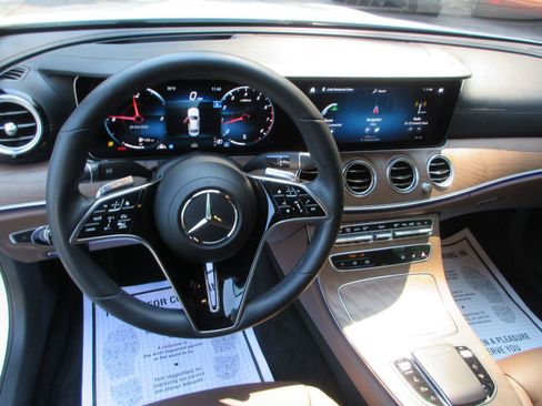 Used 2023 Mercedes-Benz E 350 Sedan image 11