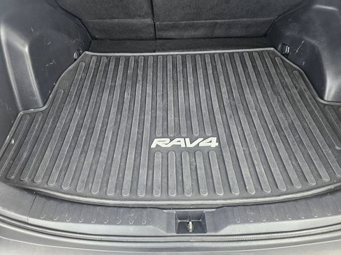 Used 2020 Toyota RAV4 LE w/ All Weather Liner Package image 20