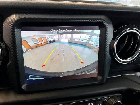 Used 2021 Jeep Wrangler Unlimited Sahara image 19