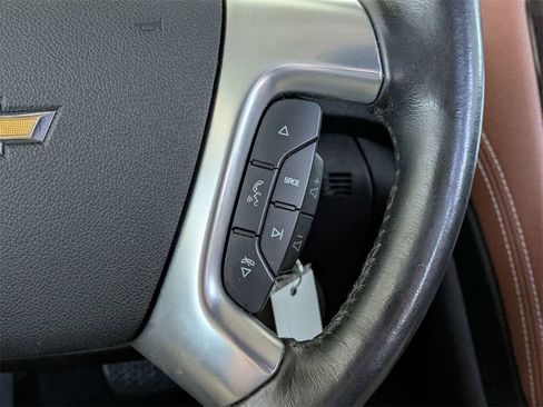 Used 2017 Chevrolet Traverse Premier image 37
