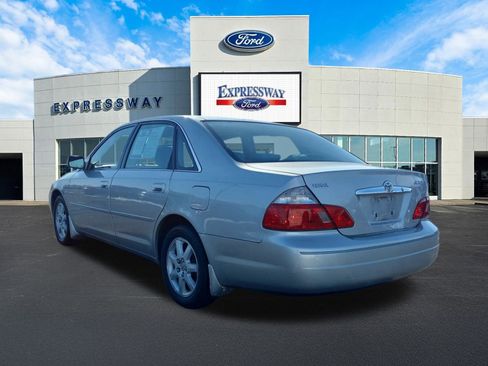 Used 2004 Toyota Avalon XLS image 8