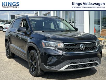 Certified 2023 Volkswagen Taos SE w/ Panoramic Sunroof Package