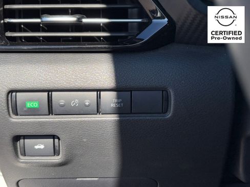 Certified 2024 Nissan Sentra SR image 29