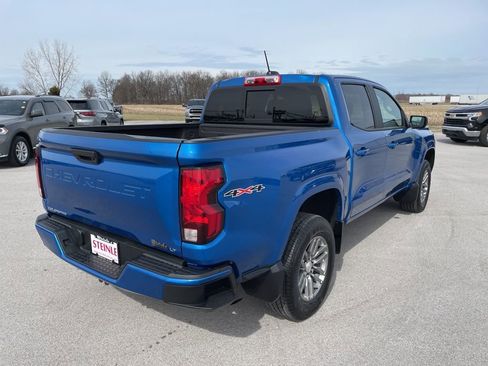 Used 2023 Chevrolet Colorado LT w/ LT Convenience Package AWD/4WD image 9