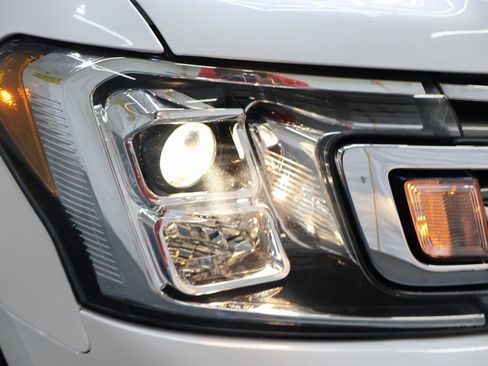 Used 2019 Ford Expedition XLT image 31