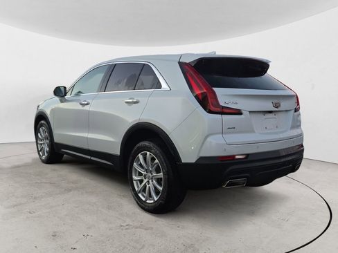 Certified 2023 Cadillac XT4 Luxury w/ Cold Weather Package image 3