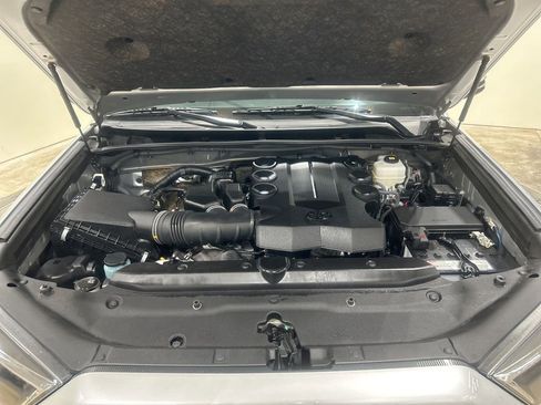 Used 2024 Toyota 4Runner TRD Off-Road Premium image 32