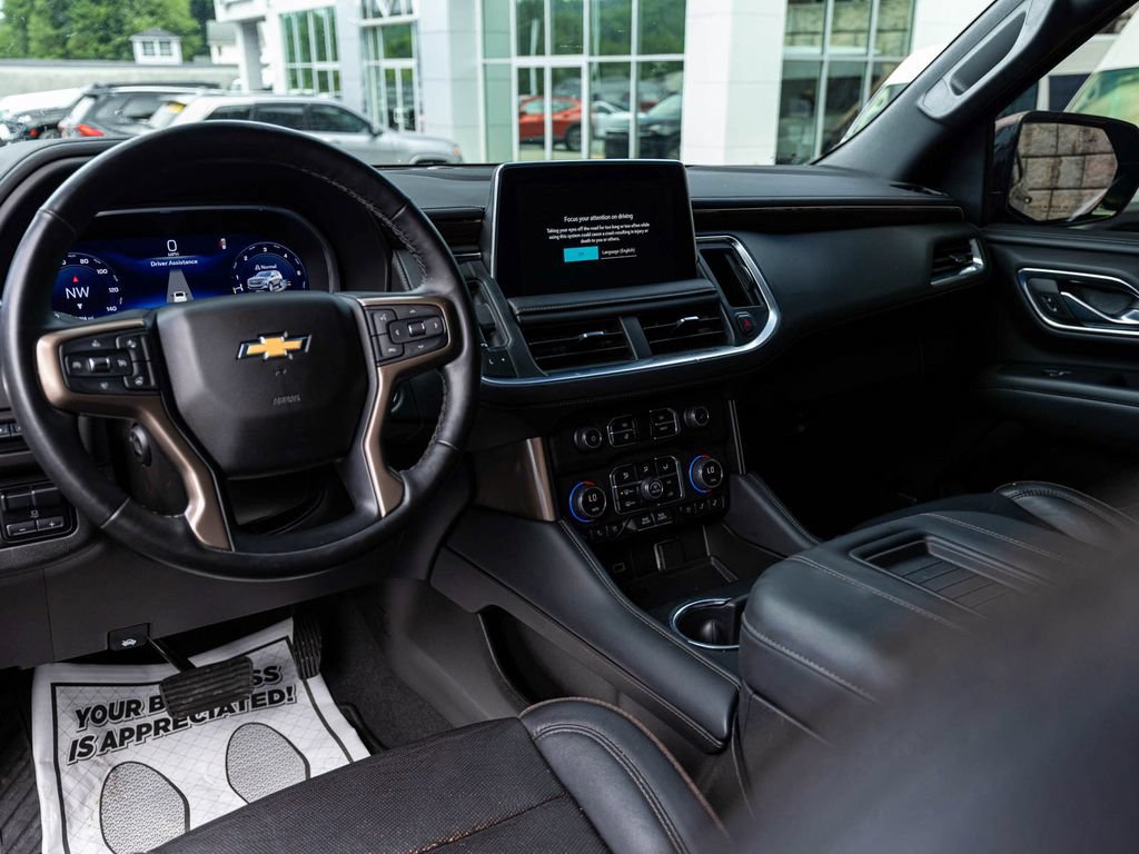Used 2023 Chevrolet Tahoe High Country RWD image 17