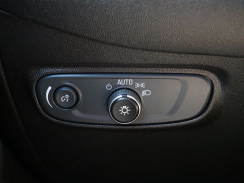 Used 2022 Chevrolet Equinox RS w/ Infotainment Package AWD/4WD image 26