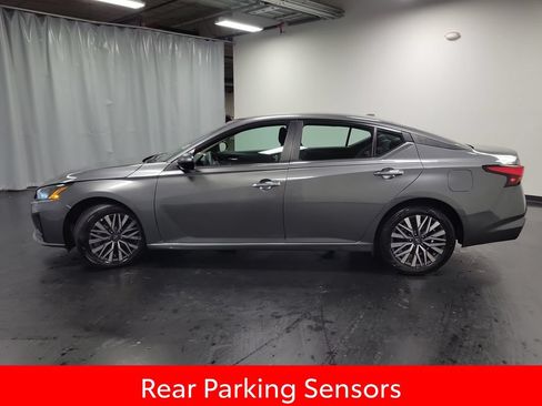 Used 2025 Nissan Altima 2.5 SV FWD image 5