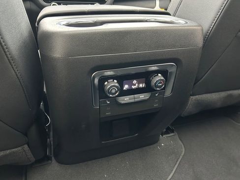 New 2026 Chevrolet Suburban Premier image 36