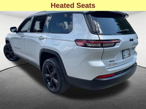 Used 2023 Jeep Grand Cherokee L Limited w/ Black Appearance Package AWD/4WD image 10
