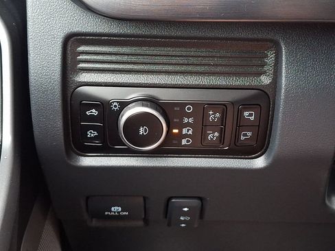 Used 2026 Ford F250 Lariat w/ Black Appearance Package AWD/4WD image 24