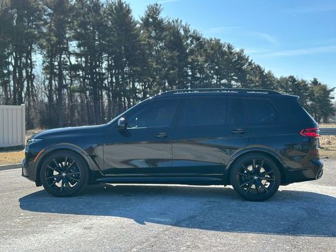 Used 2025 BMW X7 xDrive40i w/ M Sport Package image 4