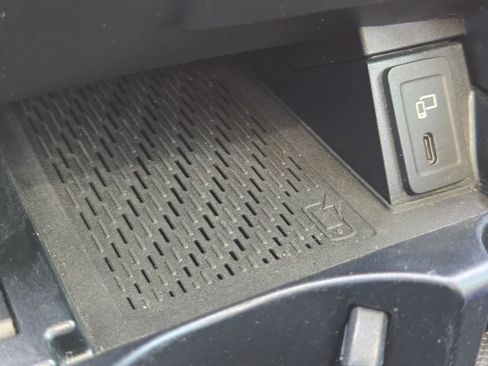 Used 2020 Mercedes-Benz GLC 300 4MATIC image 18