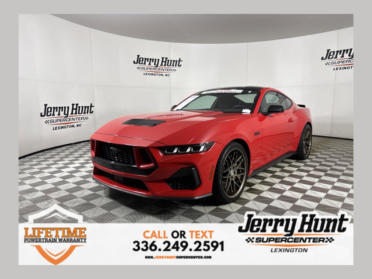 Used 2024 Ford Mustang GT RWD image 1