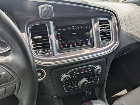 Used 2018 Dodge Charger SXT RWD image 24