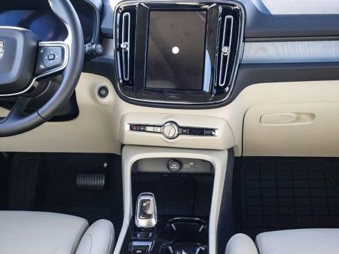 New 2026 Volvo XC40 B5 Plus w/ Protection Package Premier image 15