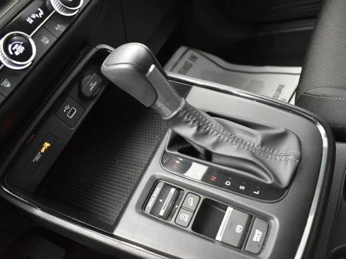 Used 2025 Honda CR-V LX image 33