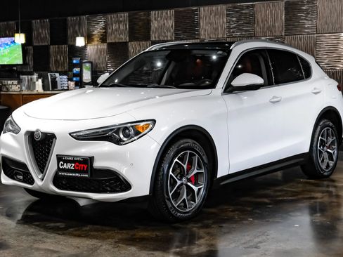 Used 2018 Alfa Romeo Stelvio Ti AWD/4WD image 7