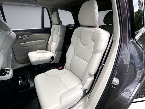 Used 2024 Volvo XC90 T8 Plus w/ Protection Package Premier AWD/4WD image 23