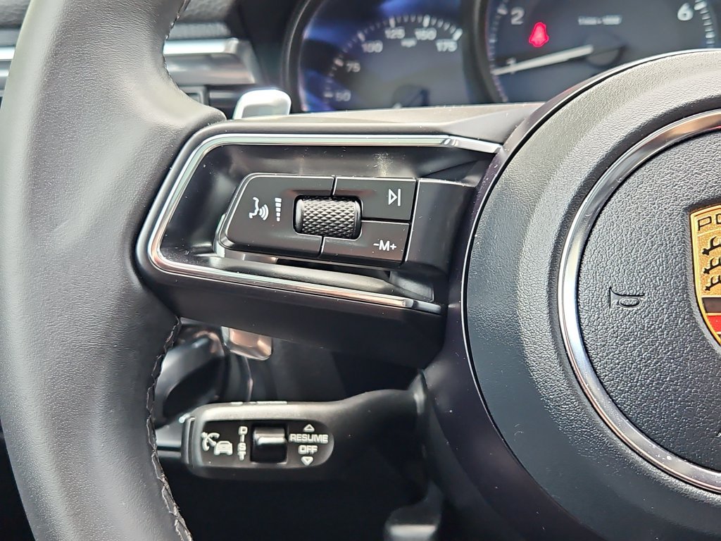 Certified 2026 Porsche Macan AWD/4WD image 30