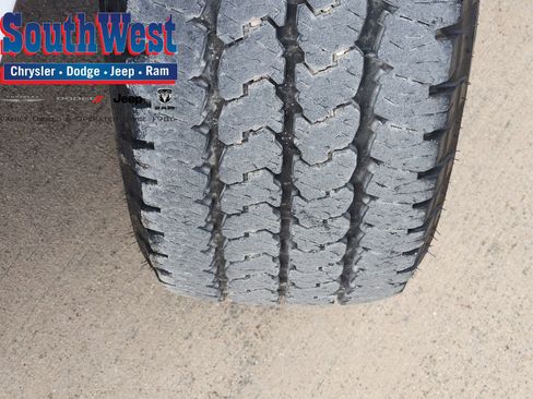 Used 2023 RAM 1500 Classic SLT w/ Electronics Group image 12