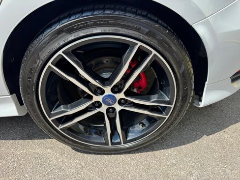 Used 2015 Ford Focus ST FWD image 28