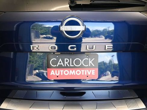 Used 2026 Nissan Rogue SV FWD image 12