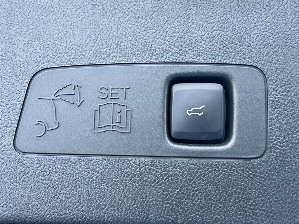 Used 2023 Lincoln Corsair AWD image 50