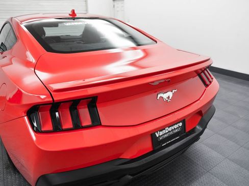 Used 2024 Ford Mustang Premium image 6
