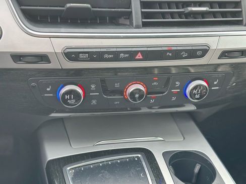 Used 2019 Audi Q7 2.0T Premium w/ Convenience Package image 11