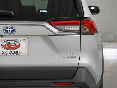 Used 2024 Toyota RAV4 LE image 10