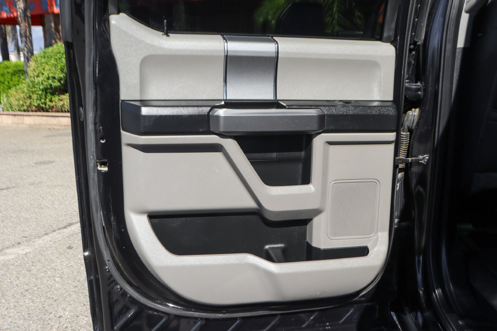 Used 2021 Ford F250 XLT w/ XLT Premium Package AWD/4WD image 34