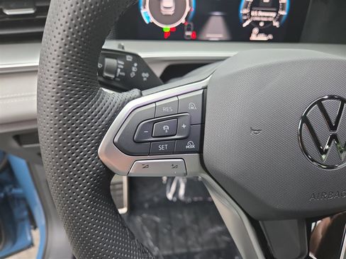 New 2025 Volkswagen Tiguan SE R-Line image 20